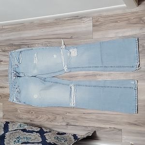 Low Rise American Eagle distressed jeans - 8 Long